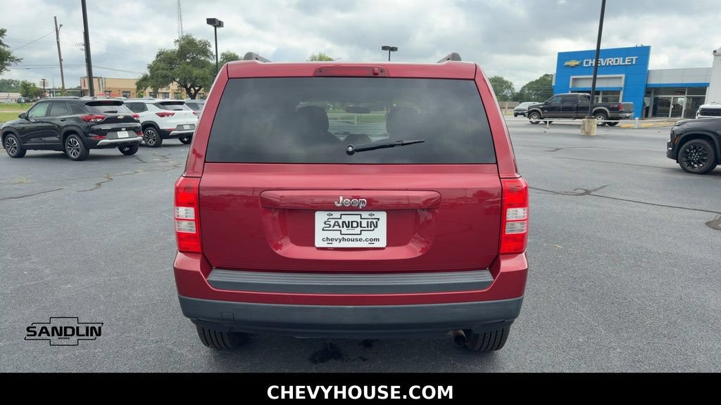 Used 2015 Jeep Patriot Sport w/ Power Value Group FWD image 8