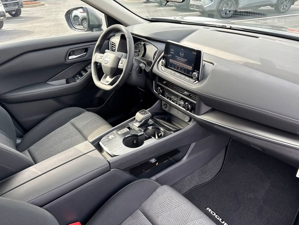 New 2026 Nissan Rogue SV FWD image 18