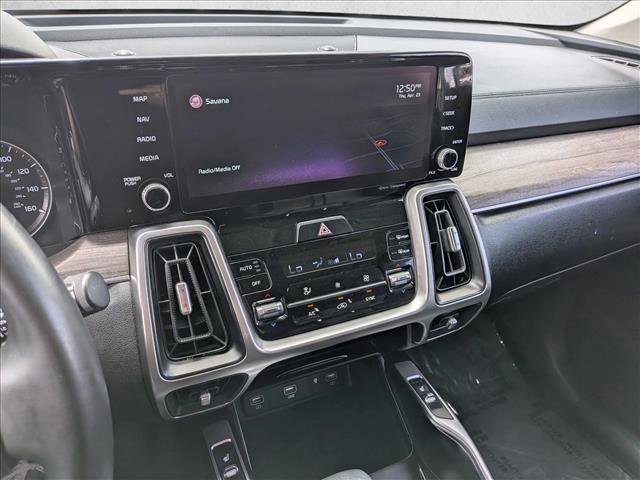 Used 2022 Kia Sorento EX w/ Panoramic Sunroof Package FWD image 22