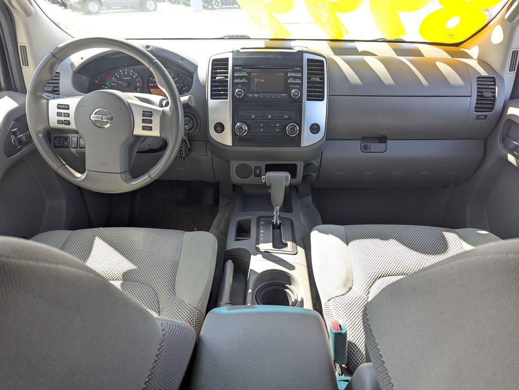 Used 2013 Nissan Frontier SV image 20