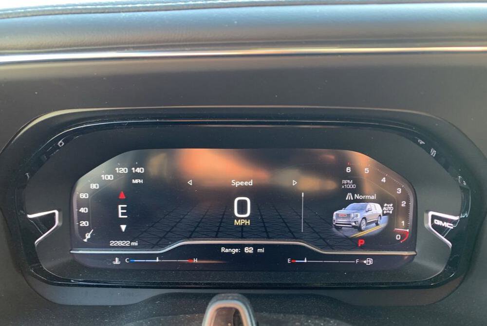 Used 2023 GMC Yukon Denali Ultimate image 12