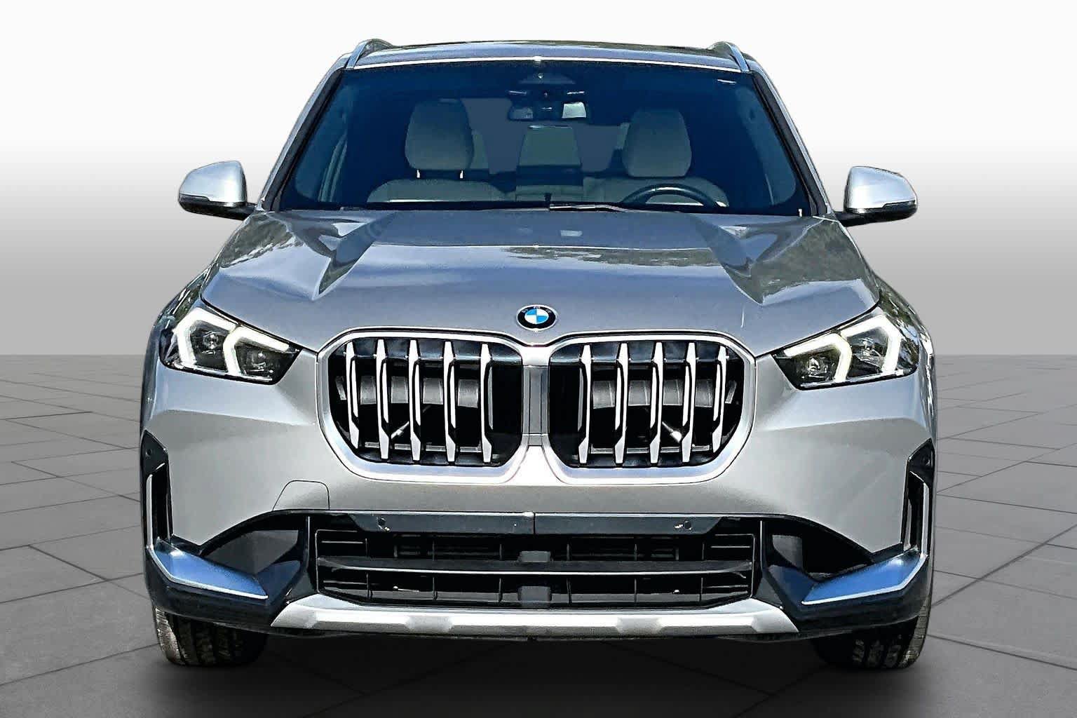 Used 2023 BMW X1 xDrive28i w/ Convenience Package AWD/4WD image 4