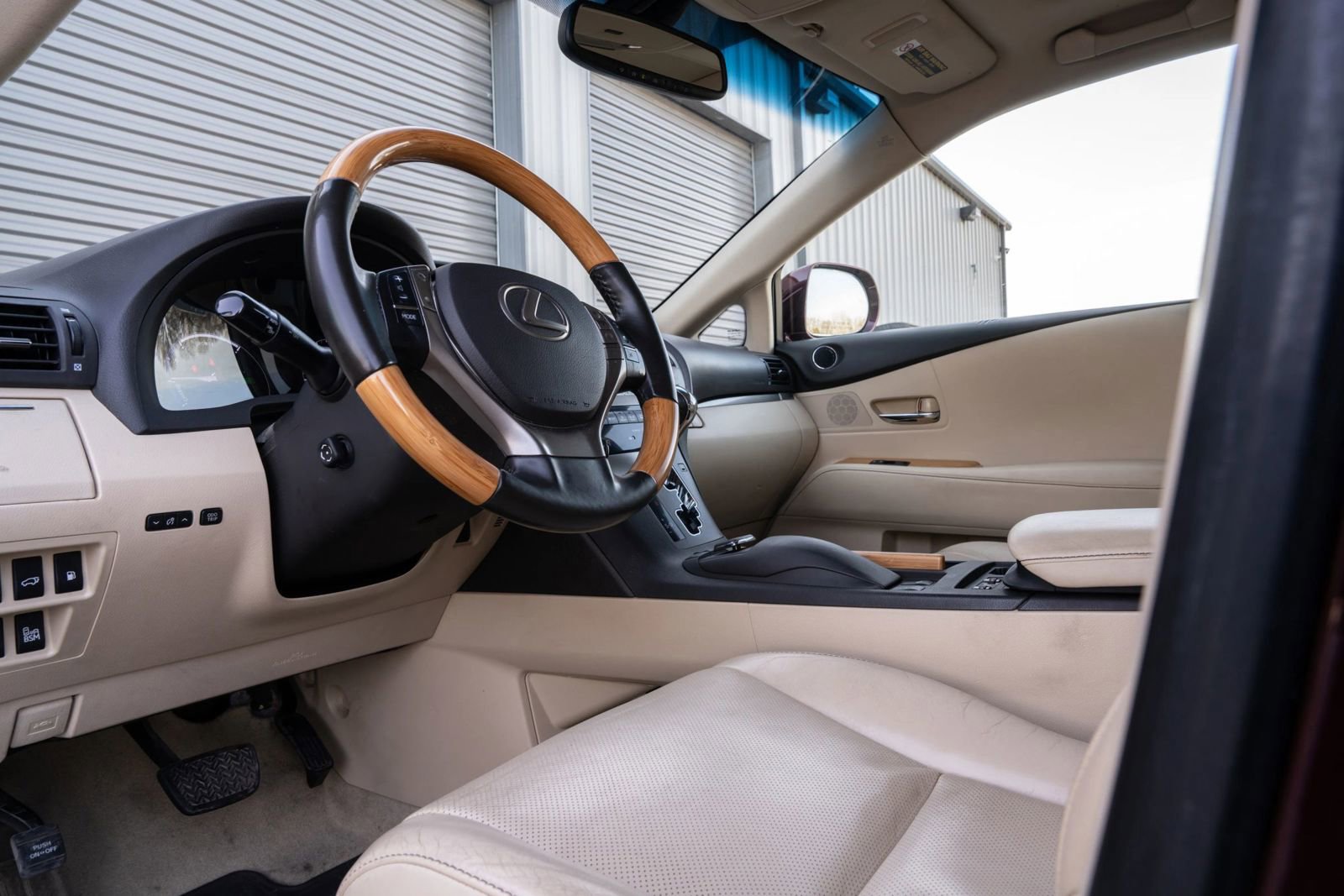 Used 2015 Lexus RX 450h AWD image 18