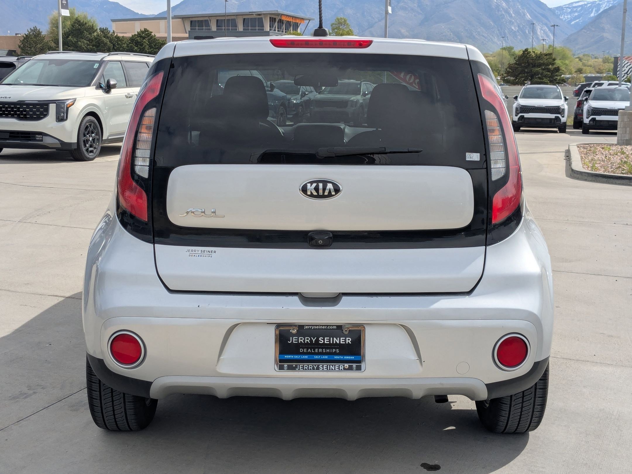 Used 2019 Kia Soul + image 4