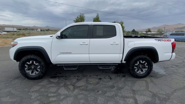 Used 2019 Toyota Tacoma TRD Off-Road AWD/4WD image 5