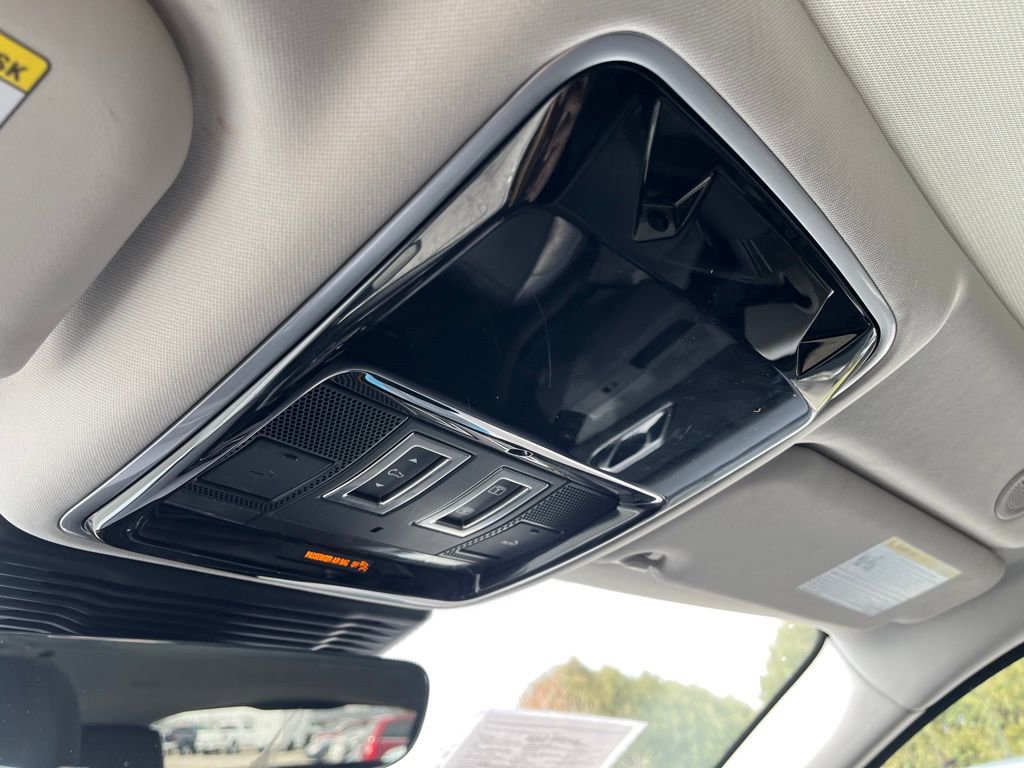 Used 2024 Land Rover Range Rover Velar S image 15