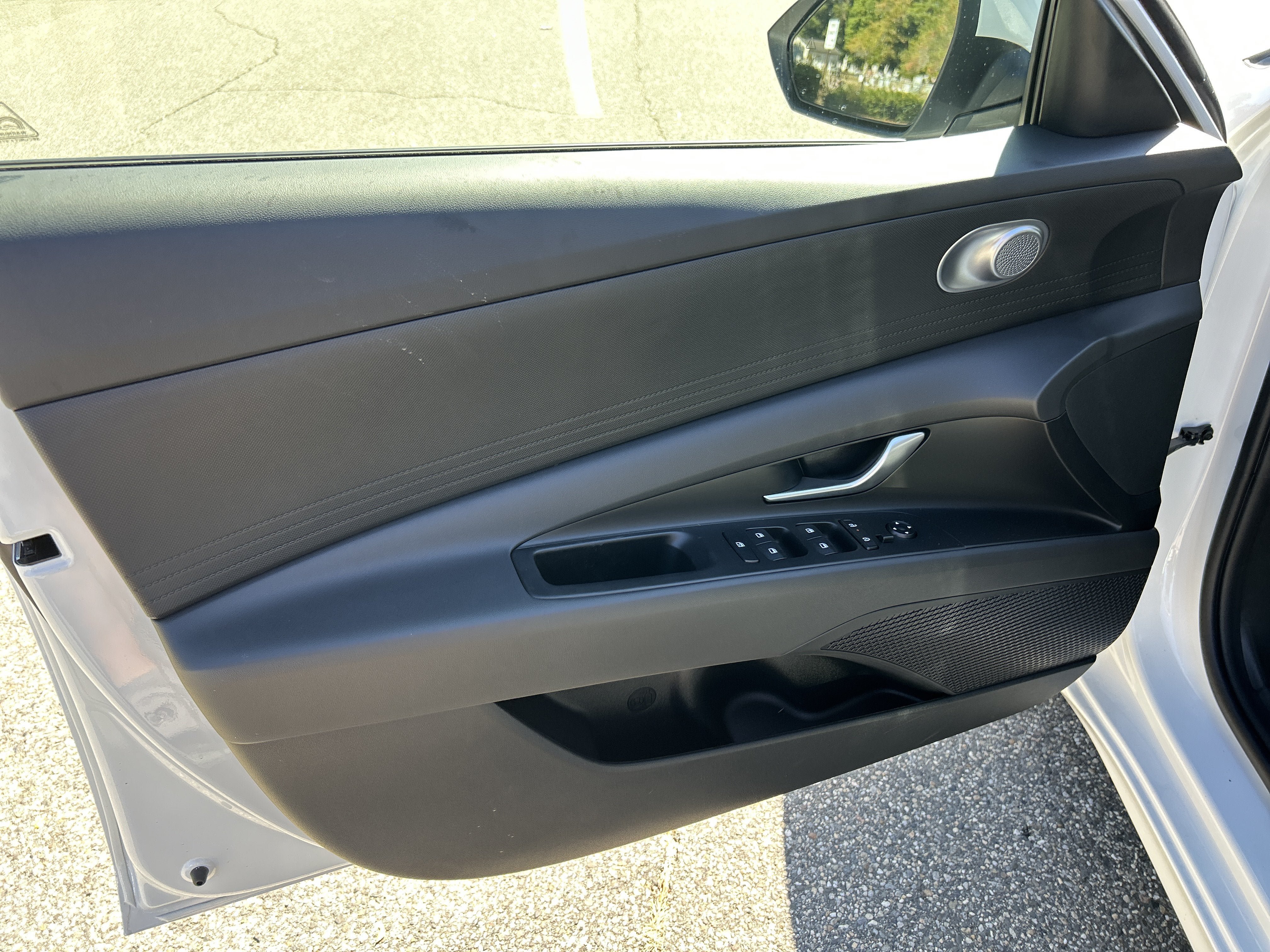 New 2026 Hyundai Elantra SE FWD image 17