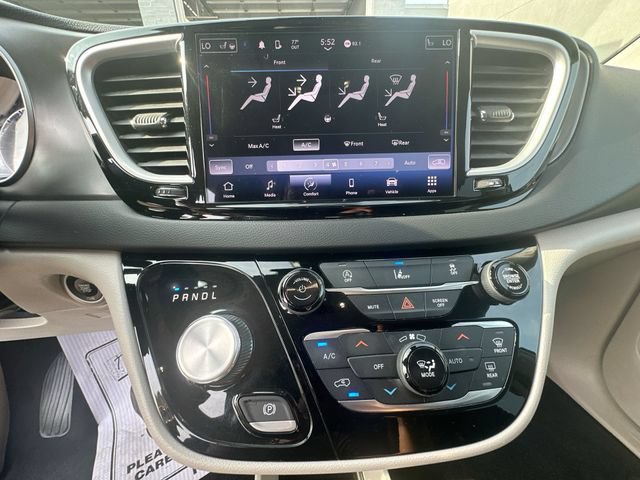 Certified 2022 Chrysler Pacifica Touring-L FWD image 20