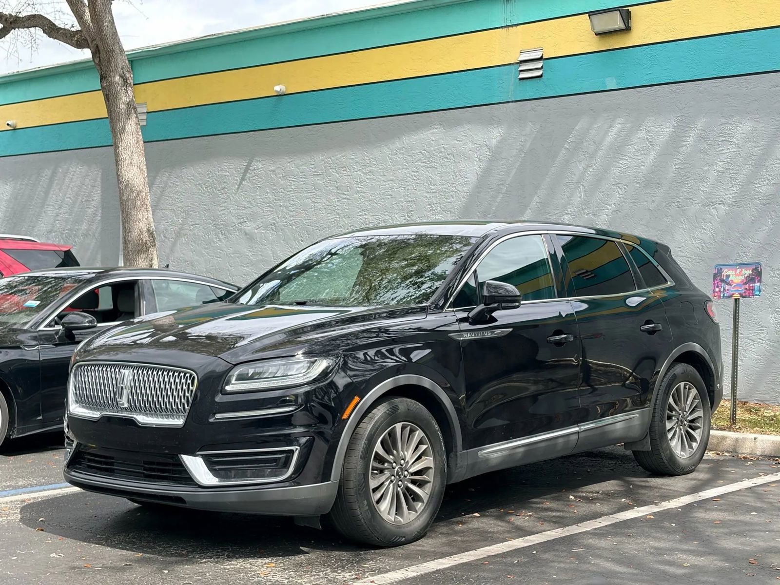 Used 2019 Lincoln Nautilus Select image 4