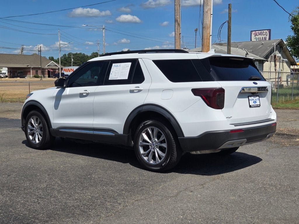 Used 2020 Ford Explorer XLT w/ Equipment Group 202A AWD/4WD image 3
