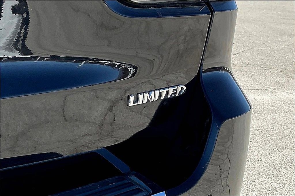 Used 2019 Jeep Grand Cherokee Limited image 33