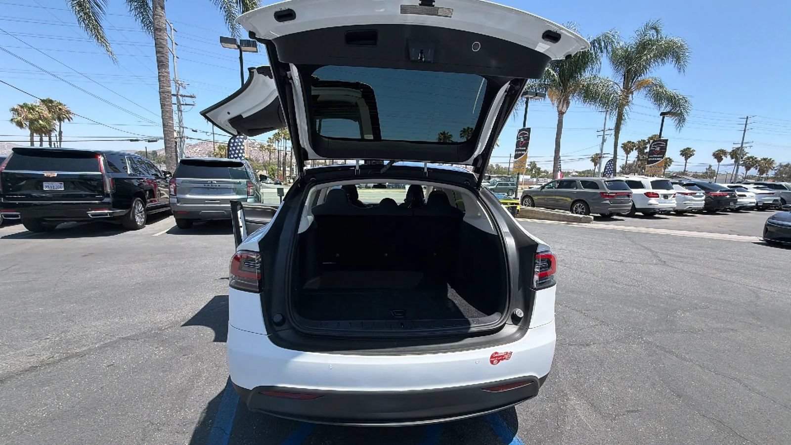 Used 2017 Tesla Model X 75D AWD/4WD image 9