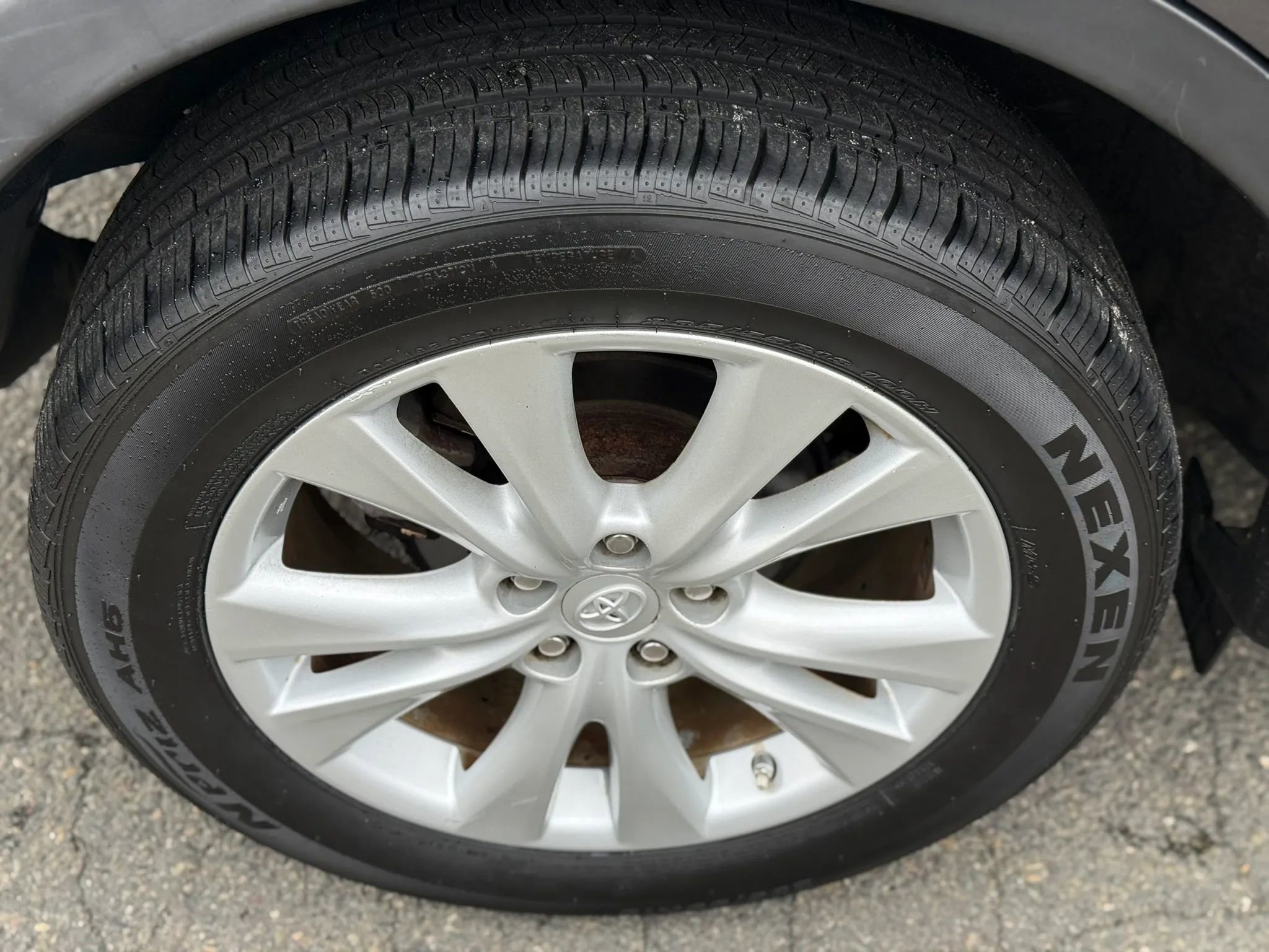 Used 2015 Toyota RAV4 Limited image 31