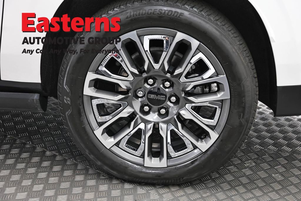 Used 2023 GMC Yukon XL Denali Ultimate w/ LPO, Floor Liner Package AWD/4WD image 40