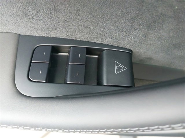 Used 2026 Tesla Model Y Long Range image 28