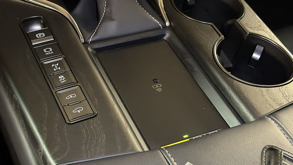 Used 2024 Lexus LX 600 4WD w/ Appearance Package image 25