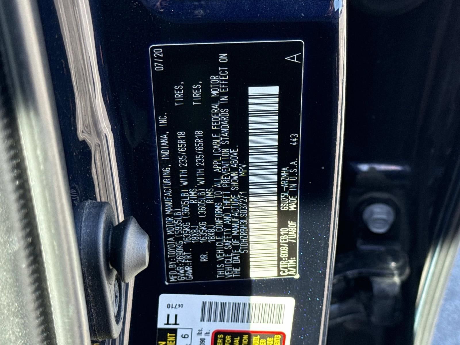 Used 2020 Toyota Highlander XLE AWD/4WD image 30