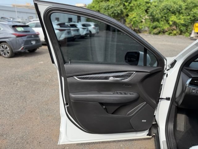 Used 2022 Cadillac XT6 Premium Luxury AWD/4WD image 14