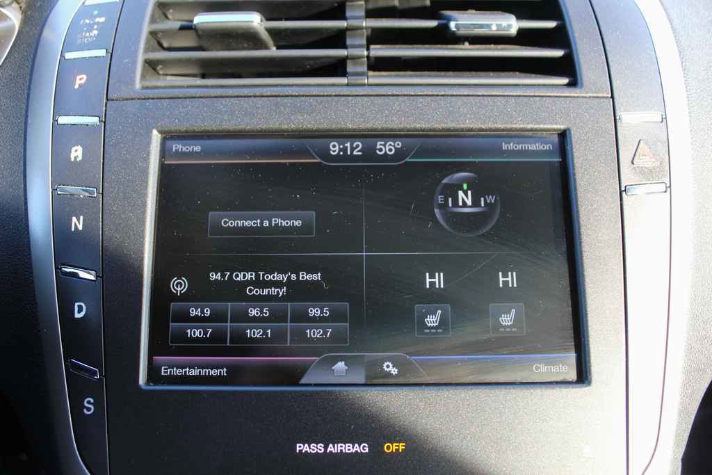 Used 2016 Lincoln MKZ AWD image 19