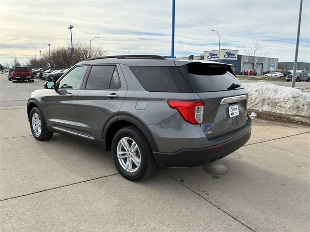 Certified 2022 Ford Explorer XLT image 7