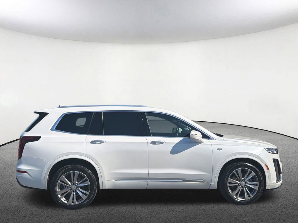 Certified 2024 Cadillac XT6 Premium Luxury w/ Technology Package AWD/4WD image 18