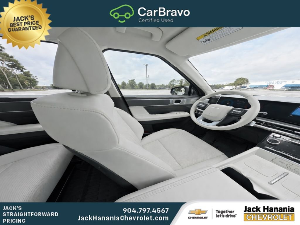 Used 2026 Hyundai Santa Fe SEL FWD image 9