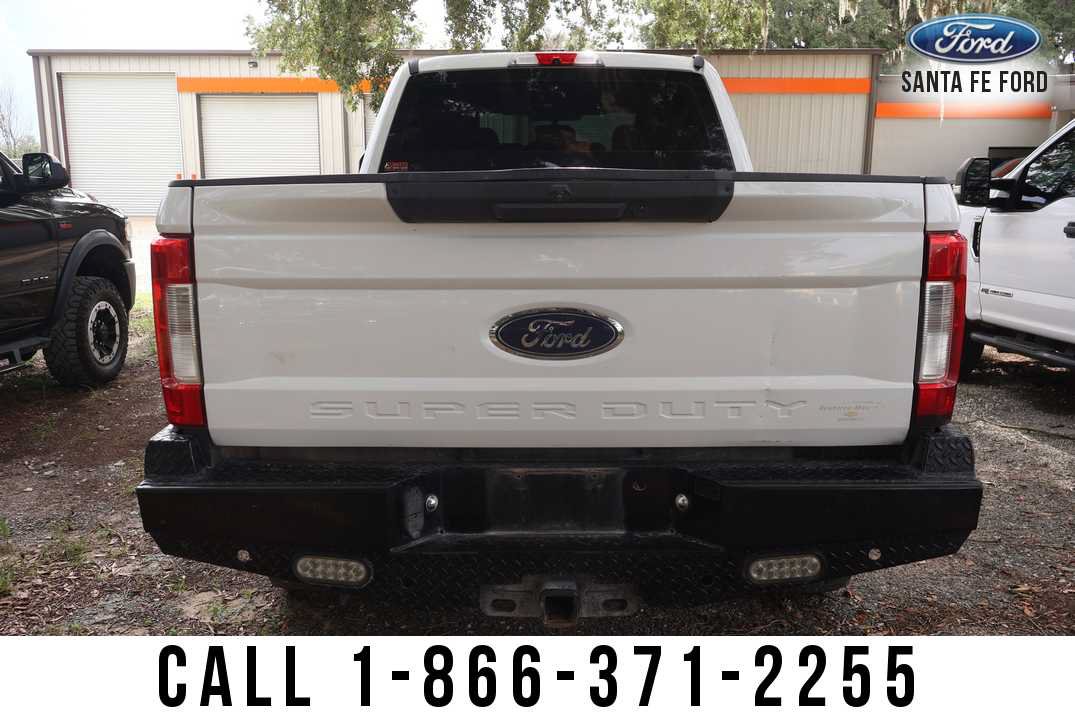Used 2017 Ford F250 XL w/ STX Appearance Package AWD/4WD image 3