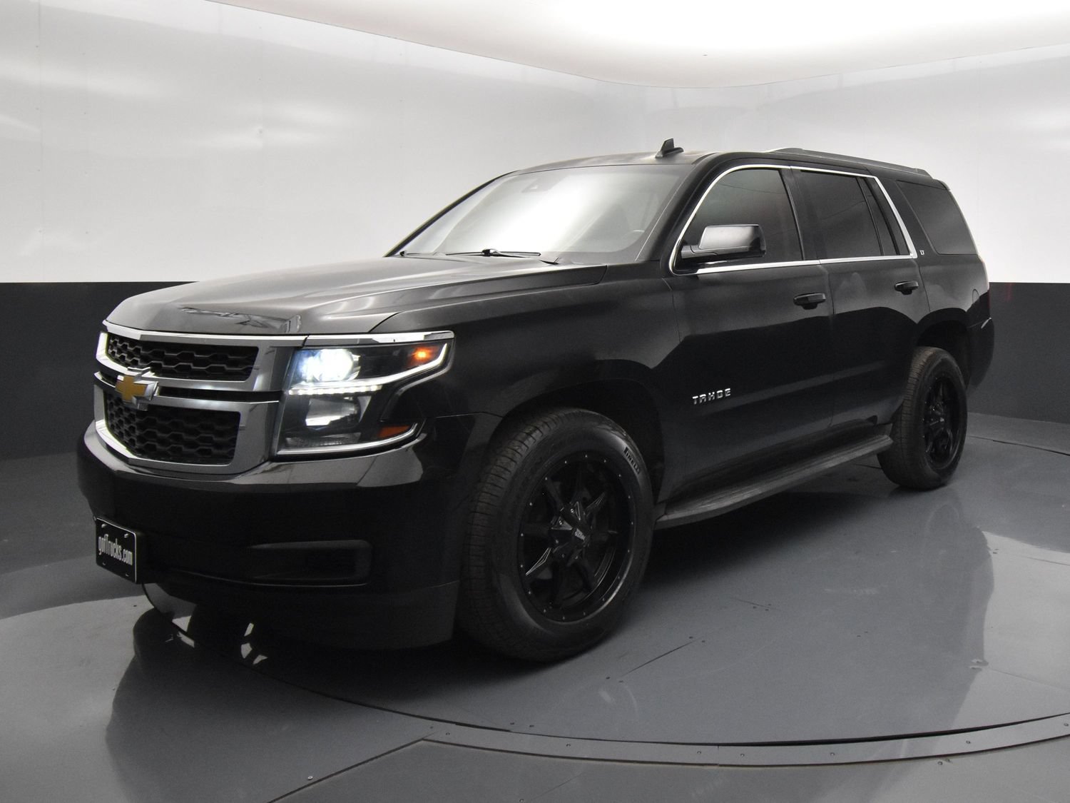 Used 2017 Chevrolet Tahoe LT AWD/4WD image 2