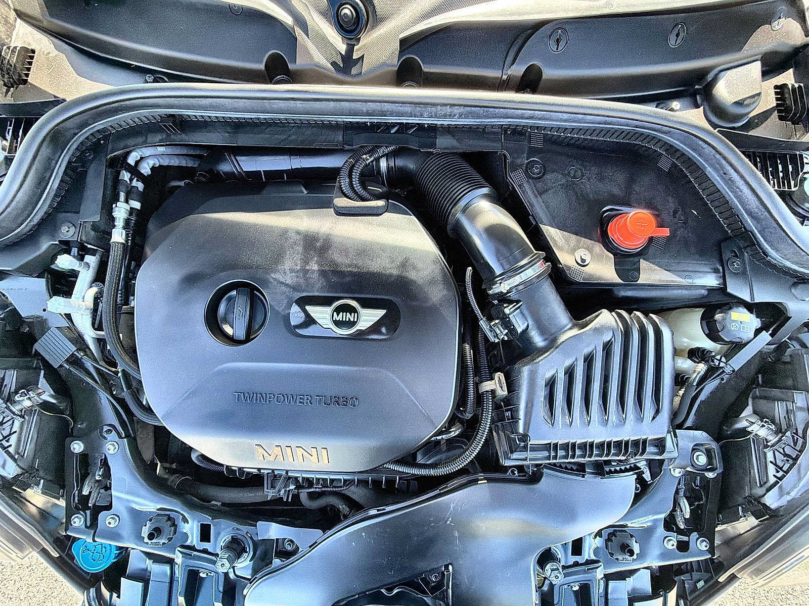 Used 2019 MINI Cooper 2-Door Hardtop FWD image 17