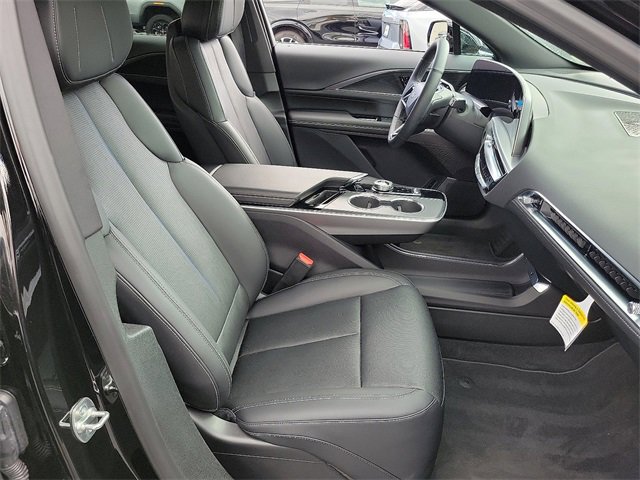 Used 2025 Cadillac Lyriq Luxury image 19