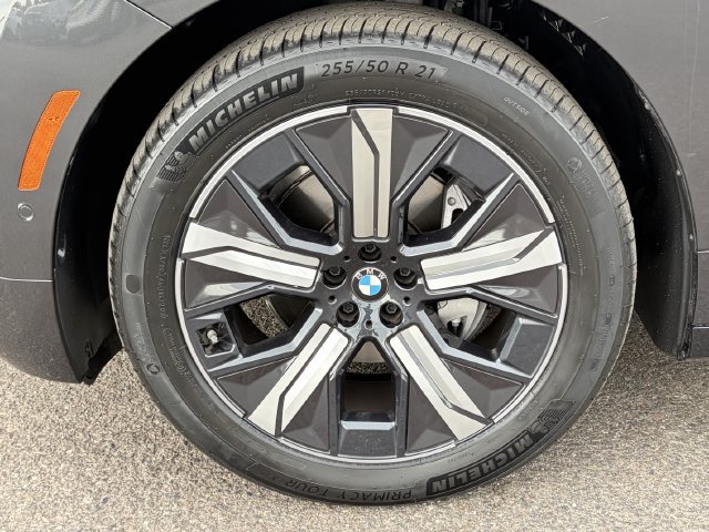 Certified 2026 BMW iX xDrive45 w/ Premium Package AWD/4WD image 11