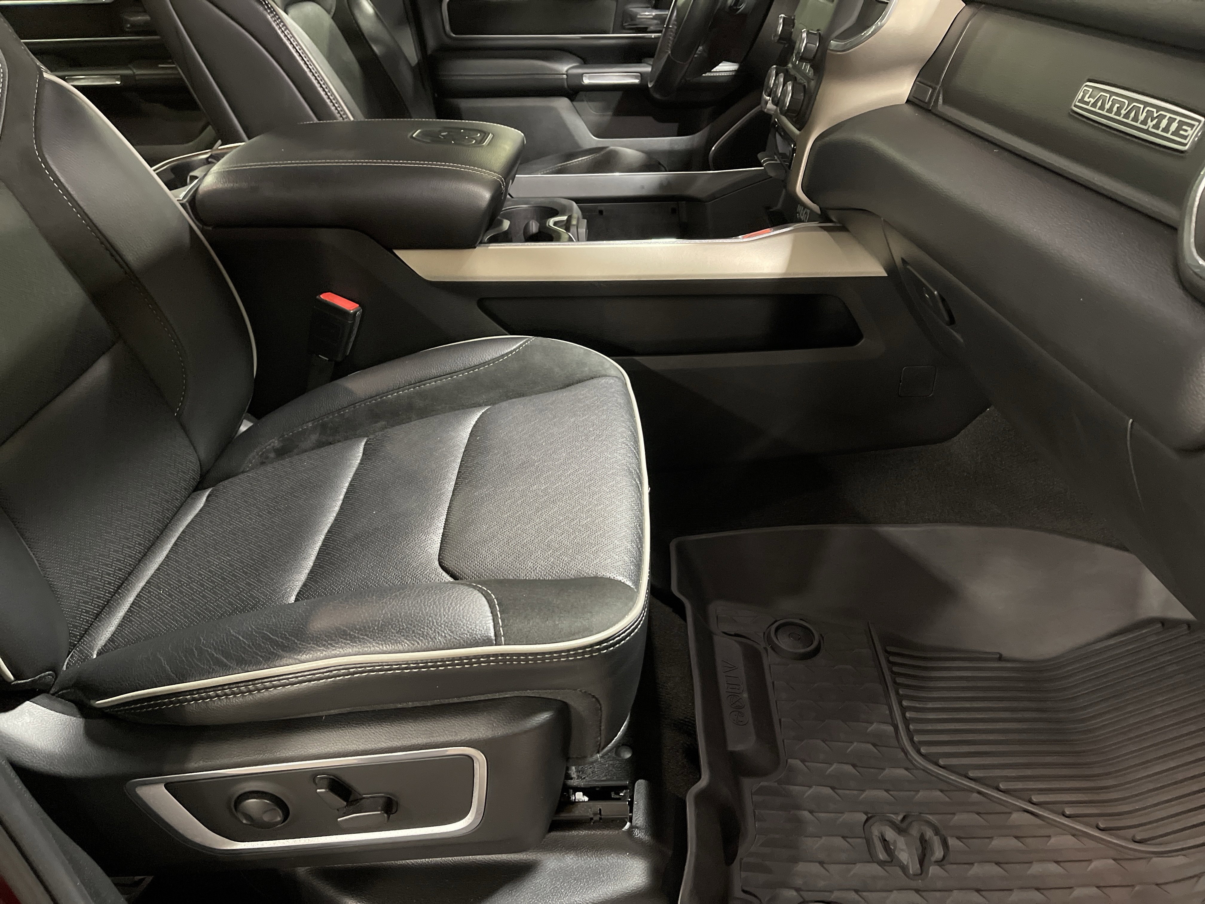 Used 2022 RAM 1500 Laramie image 14