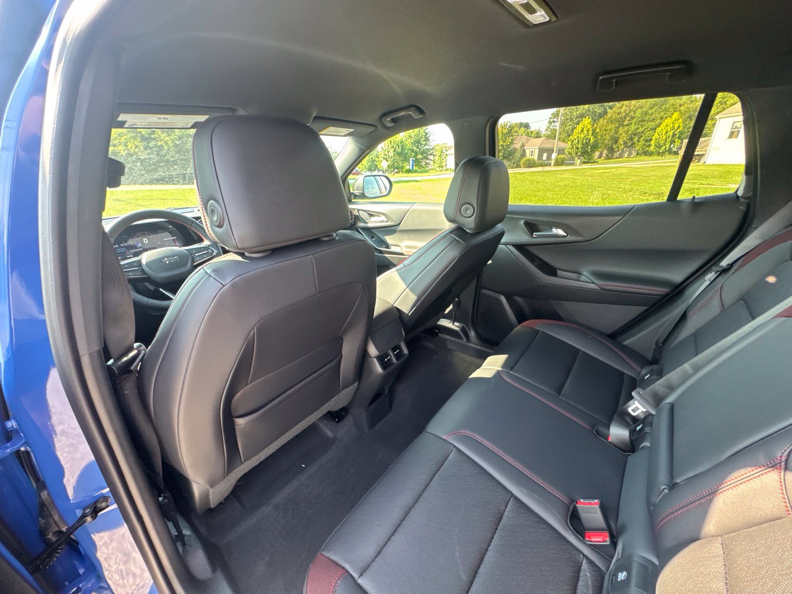 New 2027 Chevrolet Equinox RS AWD/4WD image 24