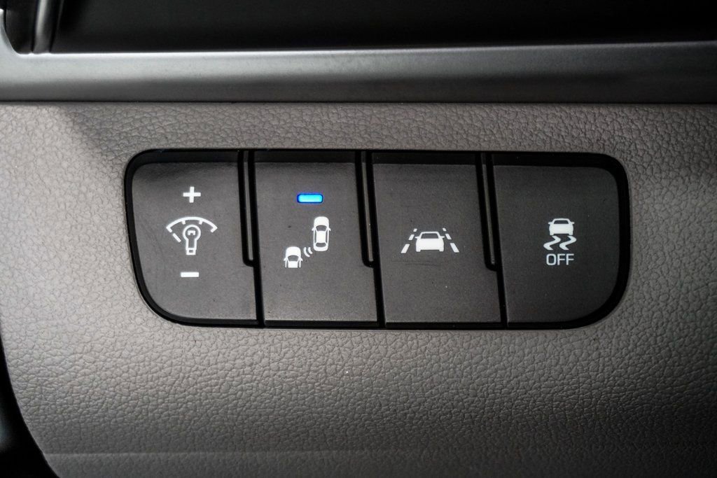 Used 2019 Hyundai Elantra SEL image 22