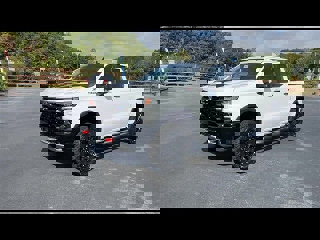 New 2026 Chevrolet Silverado 1500 ZR2 image 4