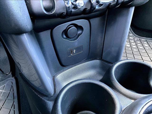 Used 2021 MINI Cooper 4-Door Hardtop image 26