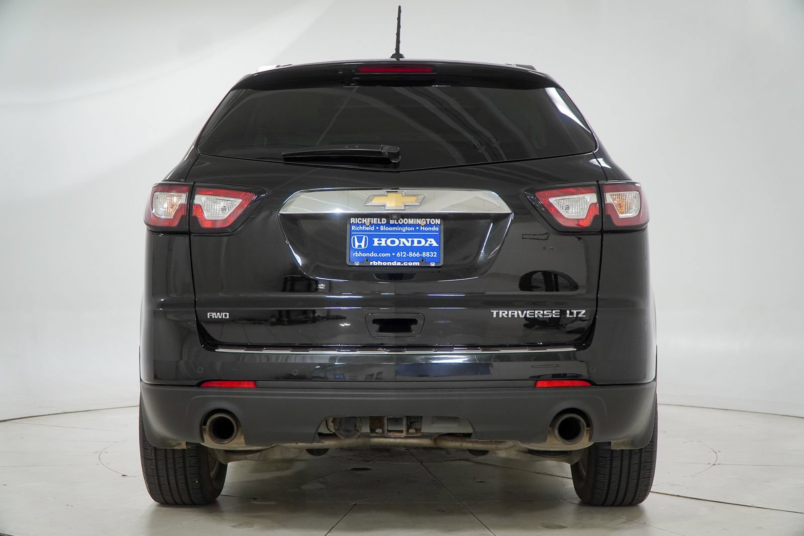 Used 2016 Chevrolet Traverse LTZ w/ LPO, 'HIT The Road' Package AWD/4WD image 8