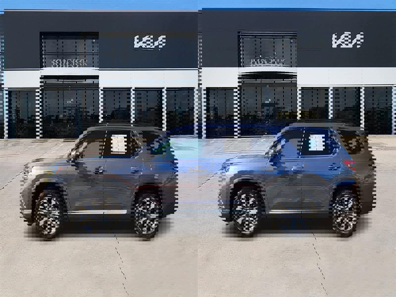 Used 2024 Honda Pilot Touring image 4