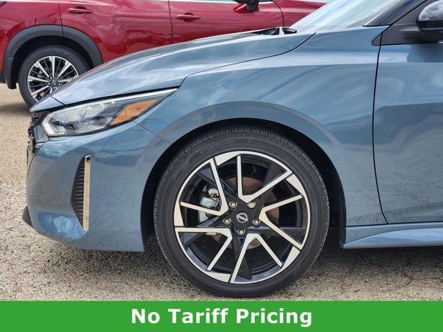 Used 2025 Nissan Sentra SR w/ SR Premium Package FWD image 8