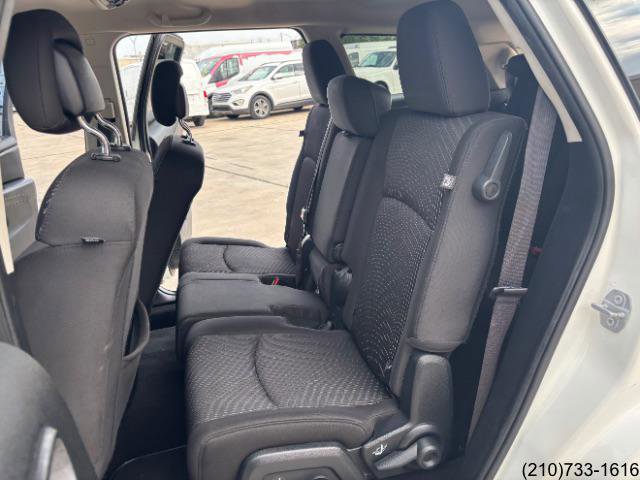 Used 2017 Dodge Journey Crossroad w/ Mopar Chrome Accent Package FWD image 24