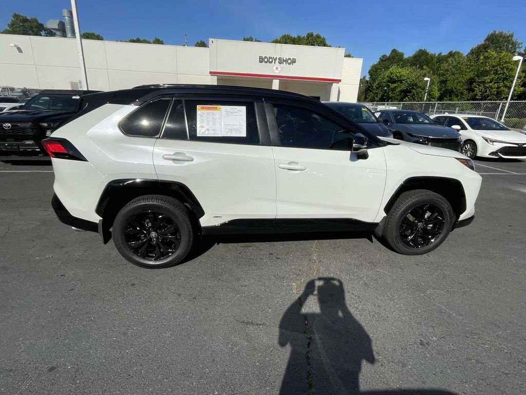 Used 2022 Toyota RAV4 XSE w/ XSE Grade Weather Package AWD/4WD image 12