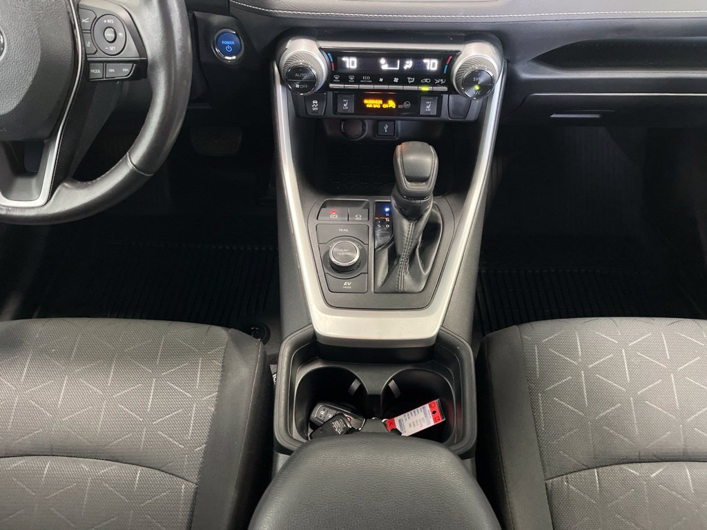 Used 2021 Toyota RAV4 XLE w/ XLE Grade Weather Package AWD/4WD image 10