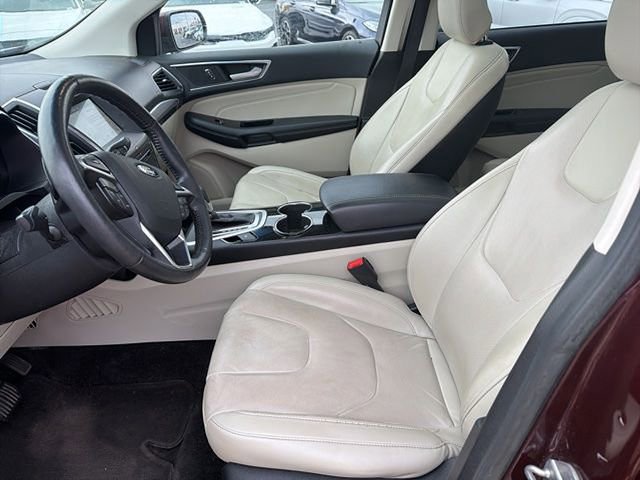 Used 2017 Ford Edge Titanium w/ Equipment Group 301A image 5