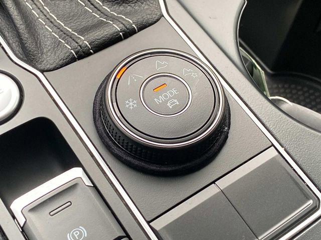 Used 2022 Volkswagen Atlas SE image 28