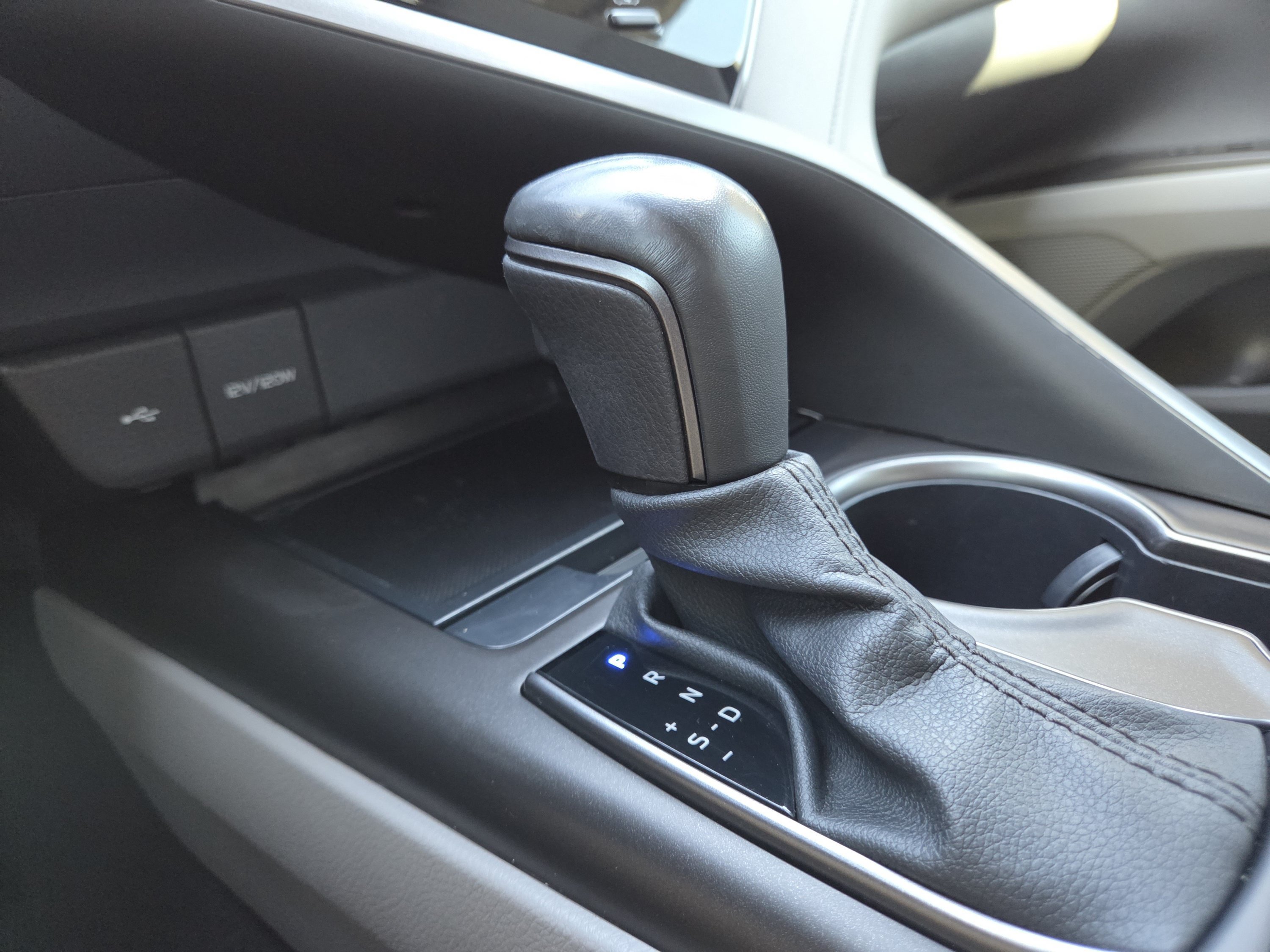 Used 2023 Toyota Camry SE AWD/4WD image 29