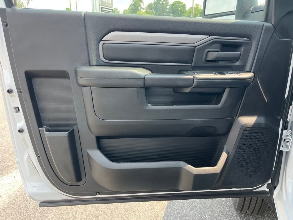 New 2025 RAM 5500 Tradesman image 20