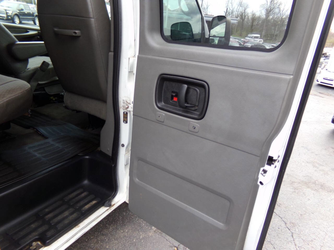 Used 2013 Chevrolet Express 3500 LT w/ LT Preferred Equipment Group RWD image 27