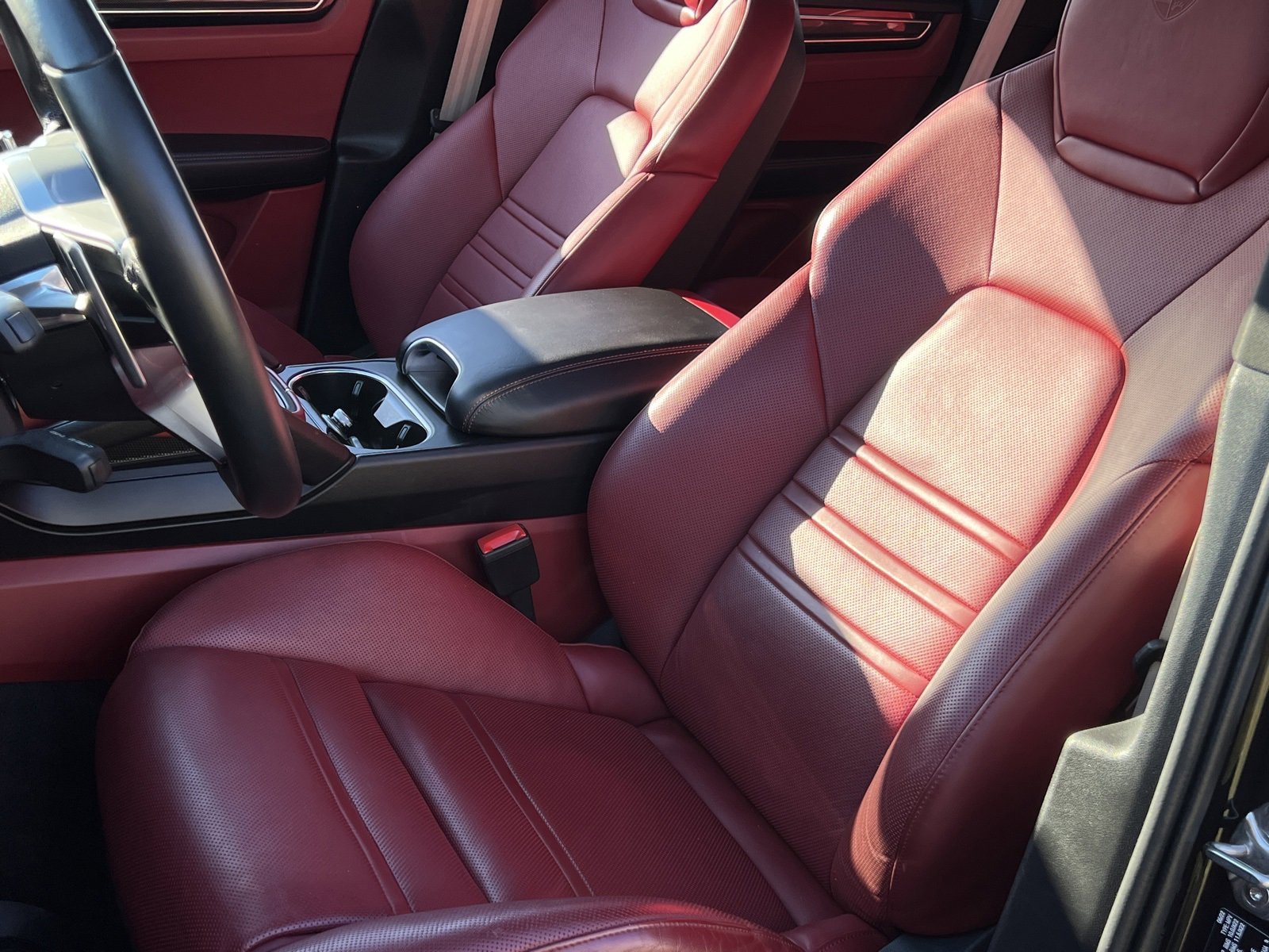 Certified 2022 Porsche Cayenne S Platinum image 5