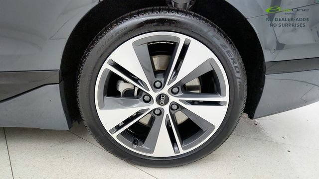 Used 2025 Audi A6 e-tron Premium Plus w/ Premium Plus RWD image 75