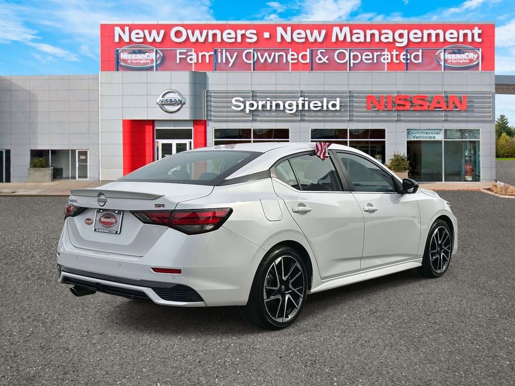 Used 2024 Nissan Sentra SR w/ SR Premium Package image 5
